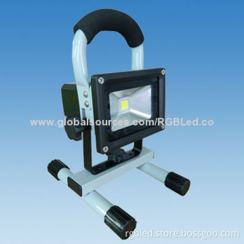 Rechargeable and Portable Floodlight, 5W, Working Time of 3hrs After Full Recharge, 90lm/W, IP65